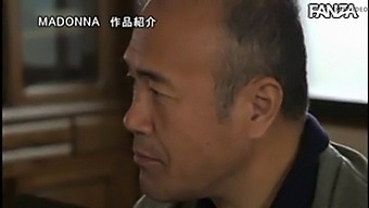 A Japanese Wife Cheats On Her Father In The Court.