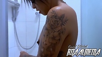 Naughty Brunette In The Bathroom With Her Brown Body