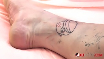 Watch Darcy Diamond And Kenny King Get Tattooed And Fucked By Their Tattoo Artist