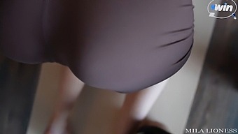 Homemade Video Of Stepsister'S Unexpected Encounter With A Big Cock And Orgasm